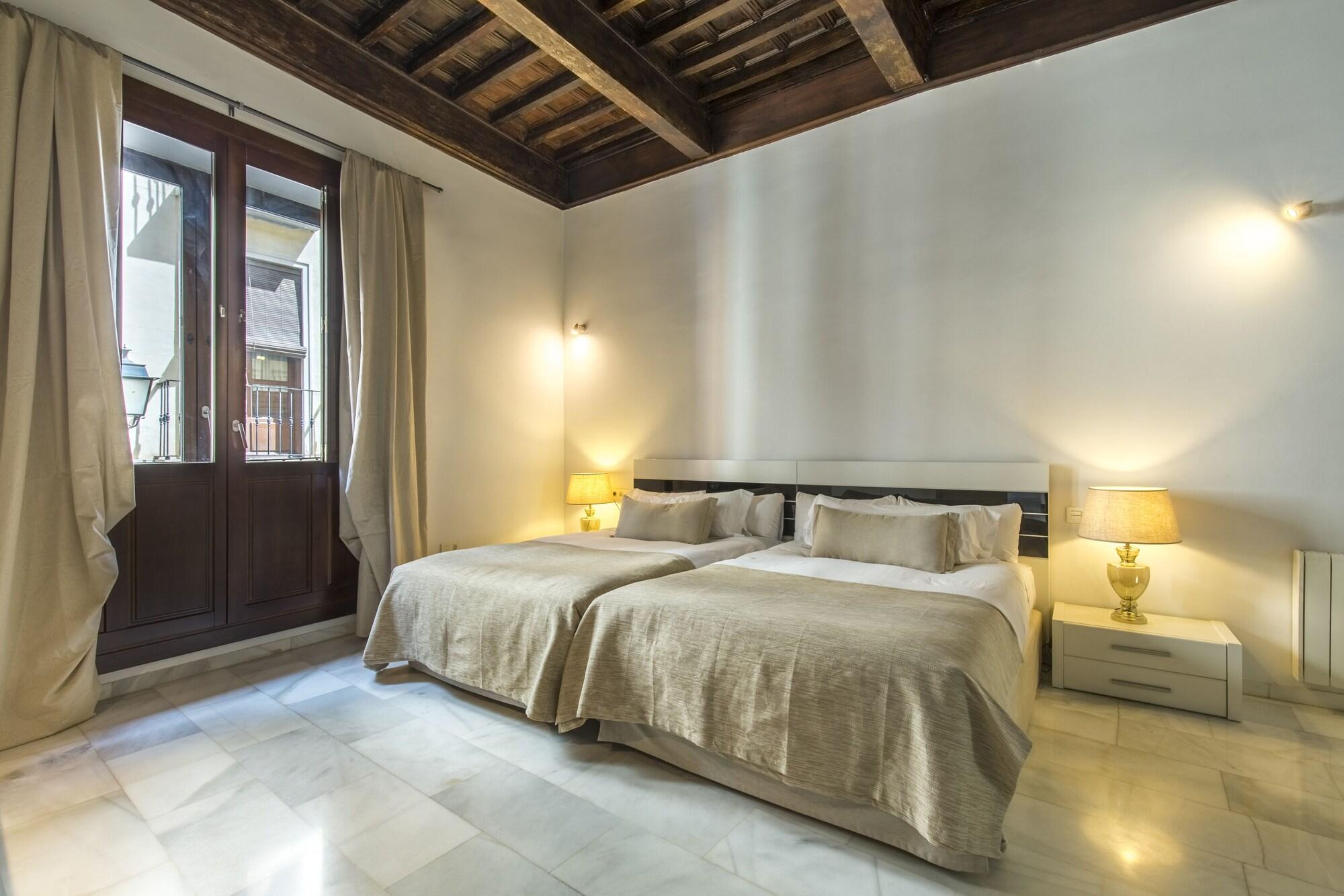Elvira Suites Гранада Экстерьер фото