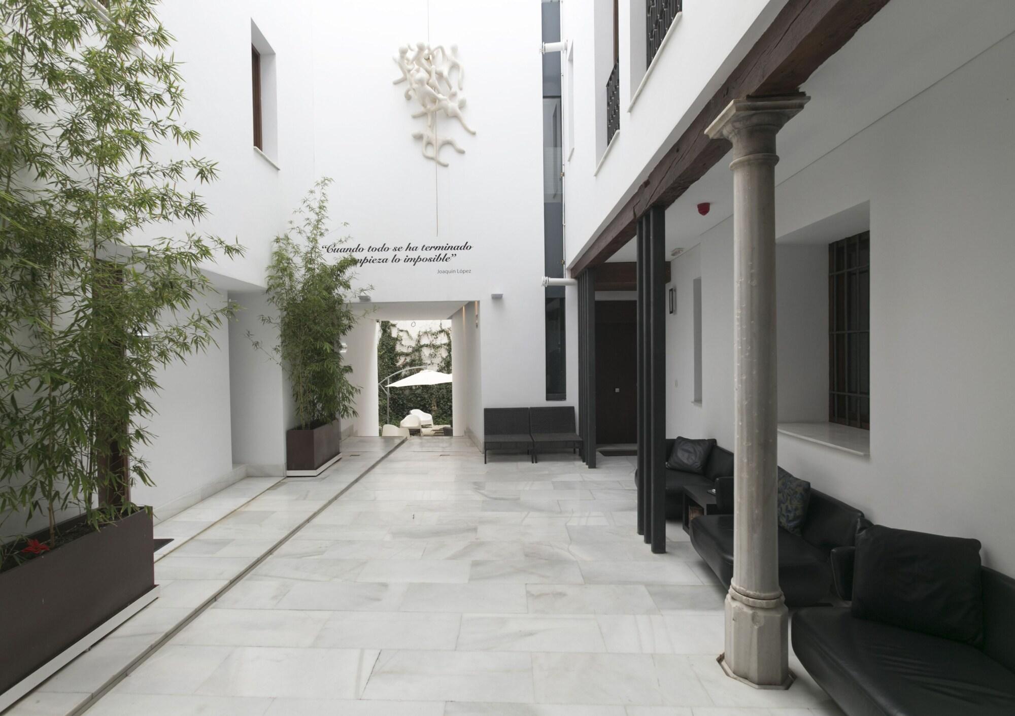 Elvira Suites Гранада Экстерьер фото